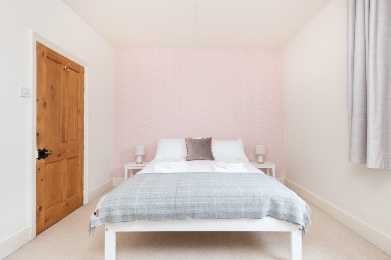 Charming Base For 5 Near Bishy Rd Pass The Keys Apartment Йорк Екстериор снимка